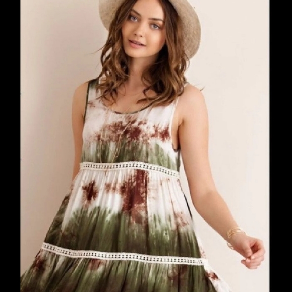 Boutique Dresses & Skirts - NEW!  Green Tied Dye Slip-on Dress size S